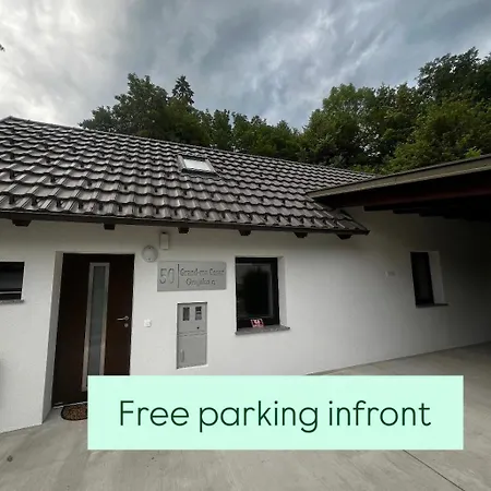 Grand Cesar With Sauna & Parking Semesterbostad
